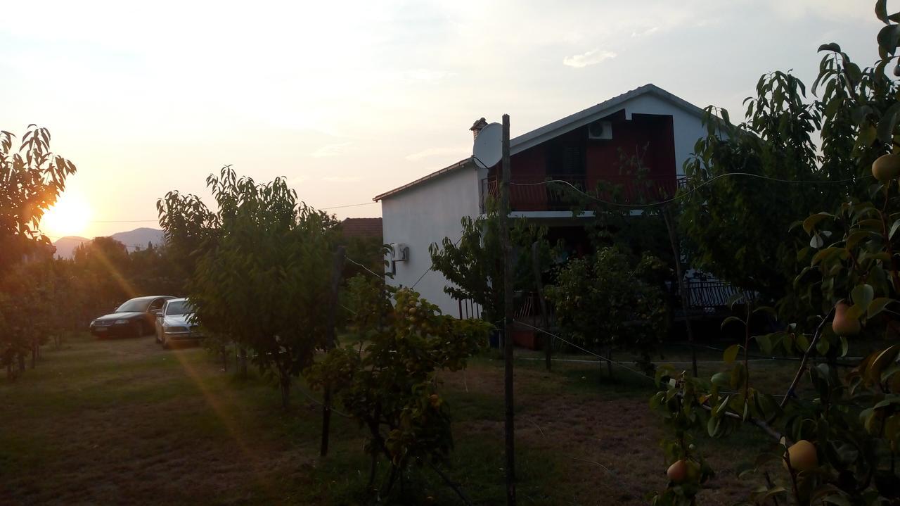 Airport home Radinovic Podgorica Exterior foto